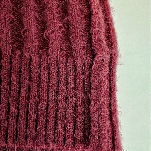 Free People Big City Fuzzy Turtleneck Sweater in Mulberry Size Medium - Picture 11 of 11